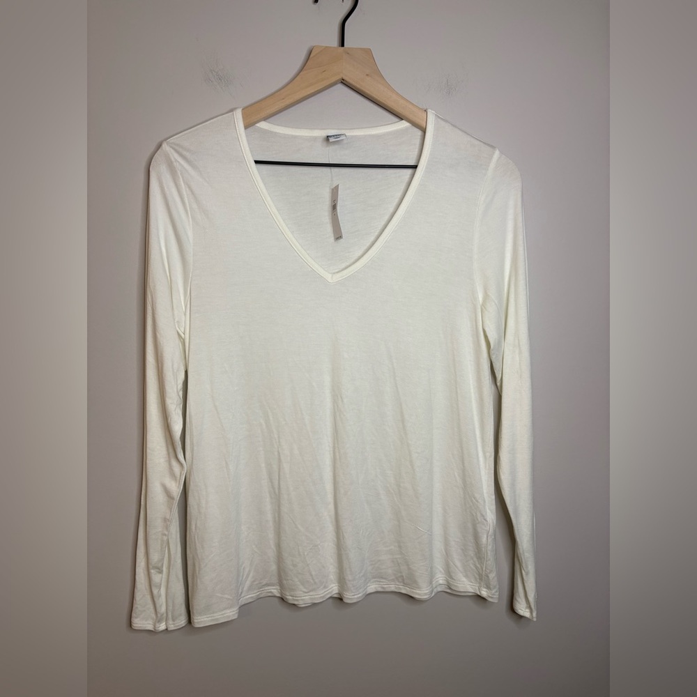 Women’s Old Navy Luxe long sleeve vneck tshirt size XS NWT